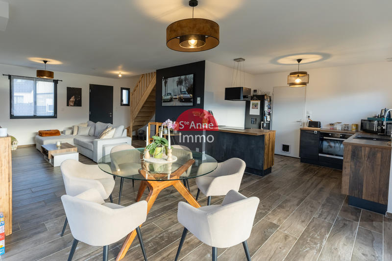 Maison - 103 m² - 4 pièces