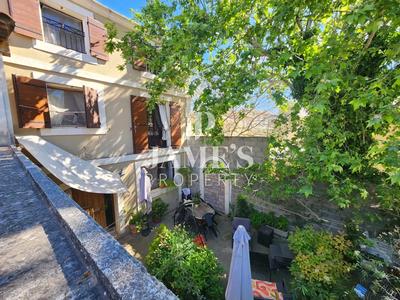 Maison - 200 m² - 6 pièces