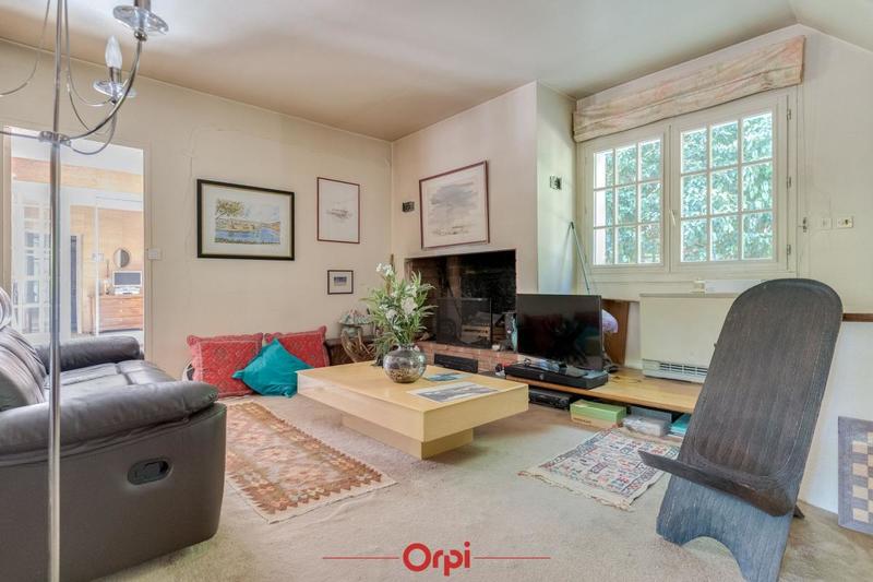 Propriété - 205 m² - 6 pièces