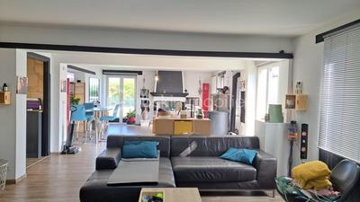 Maison en pierre - 340 m² - 8 pièces