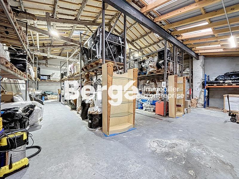 Entrepôt - 560 m²