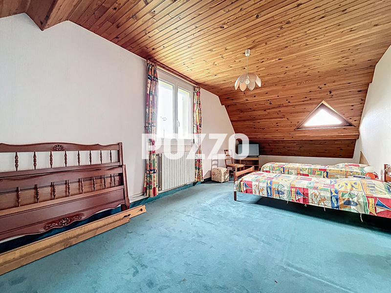 Maison - 159 m² - 7 pièces