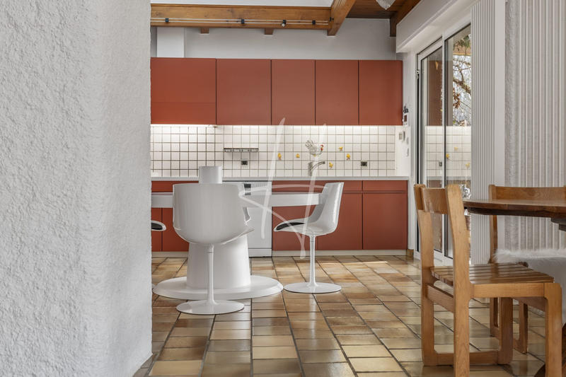 Villa - 250 m² - 9 pièces