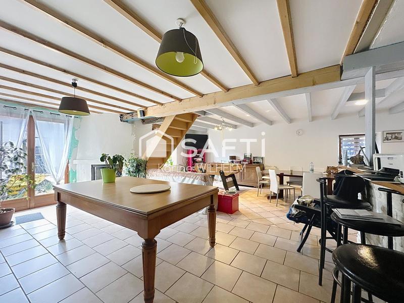 Maison - 200 m² - 8 pièces