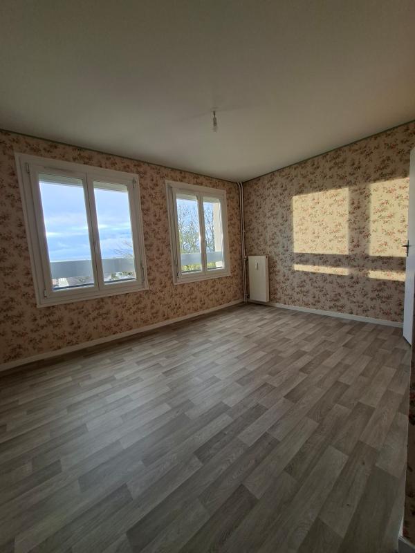 Appartement - 97 m² - 5 pièces