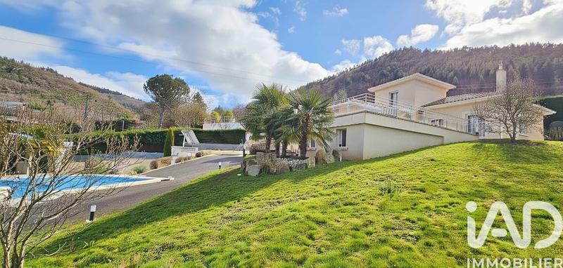 Maison - 162 m² - 6 pièces