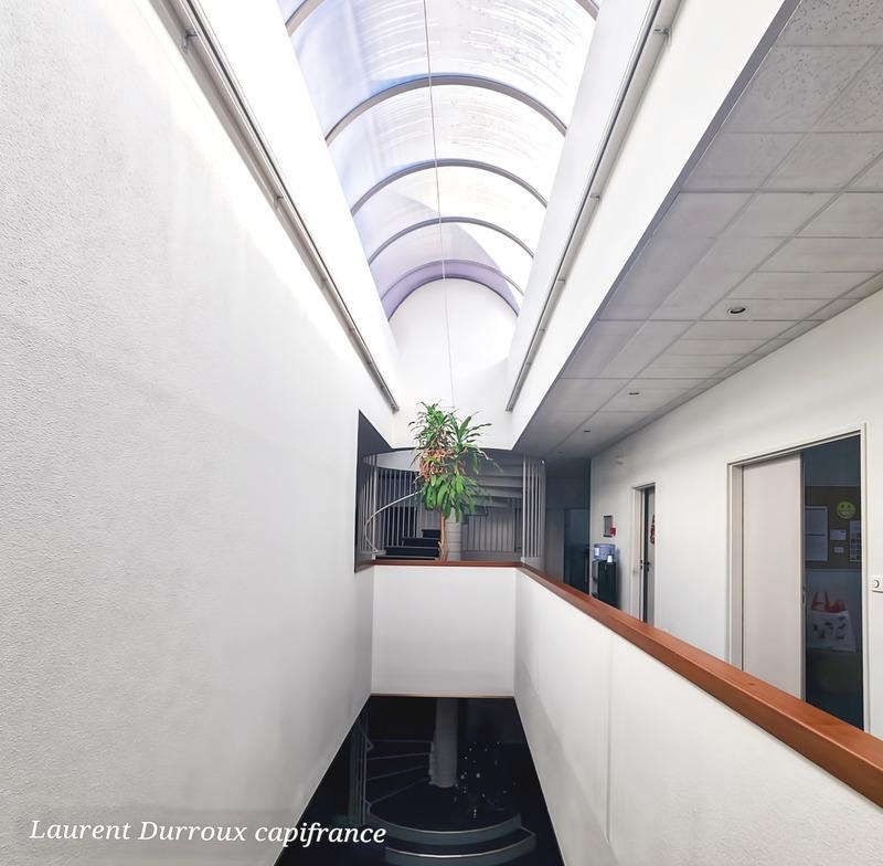 Immeuble - 710 m² - 16 pièces