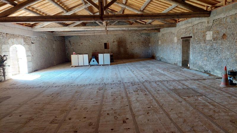 Maison - 600 m² - 10 pièces