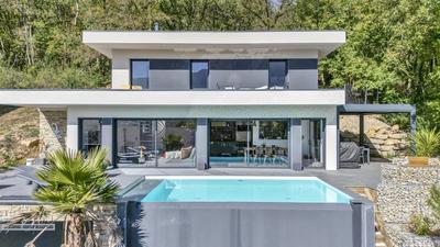 Maison - 160 m² - 6 pièces