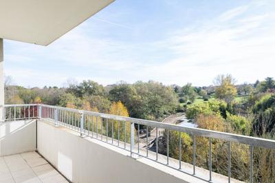 Appartement - 93 m² - 4 pièces