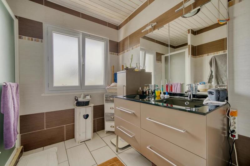 Maison - 105 m² - 4 pièces