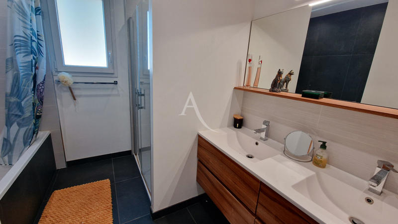 Maison - 79 m² - 3 pièces