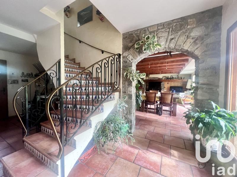 Maison - 274 m² - 10 pièces