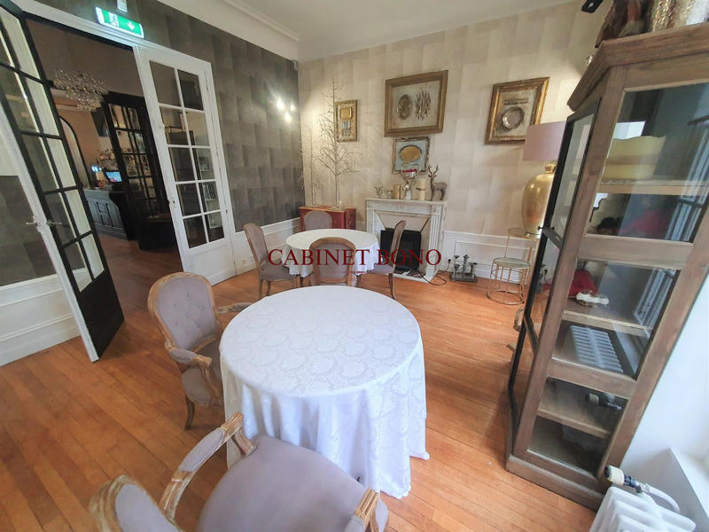 Fonds de commerce - 900 m²