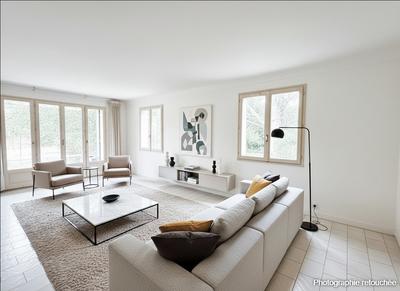 Maison traditionnelle - 210 m² - 7 pièces