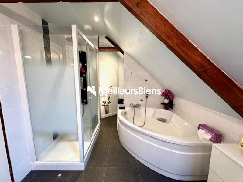 Maison en pierre - 180 m² - 8 pièces