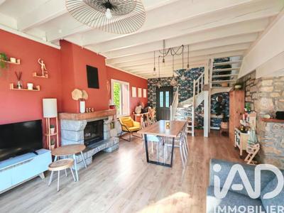 Maison - 192 m² - 11 pièces