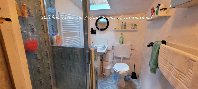 Maison - 240 m² - 9 pièces