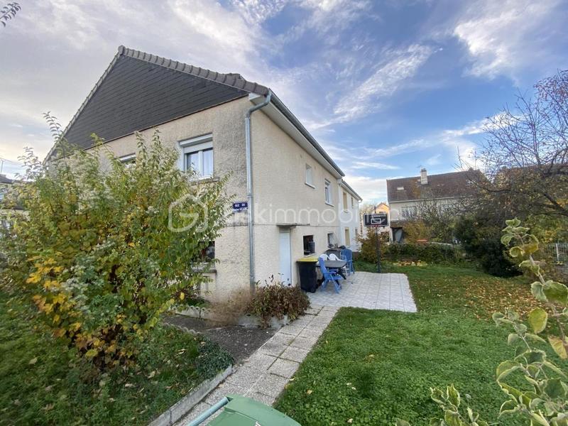 Maison - 159 m² - 5 pièces