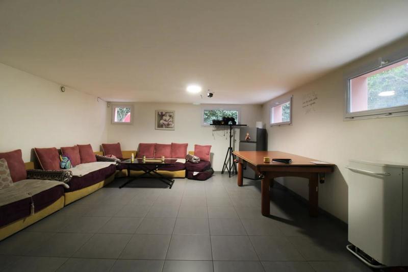 Maison - 197 m² - 7 pièces