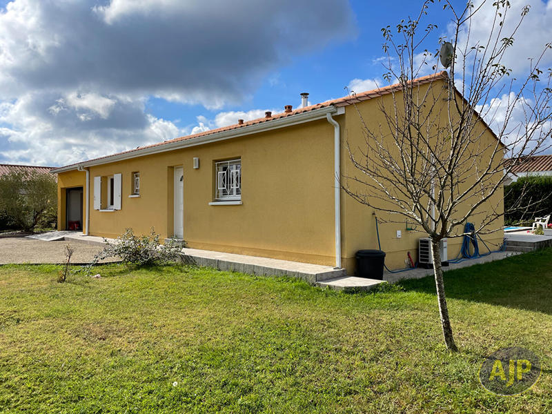 Maison - 90 m² - 4 pièces