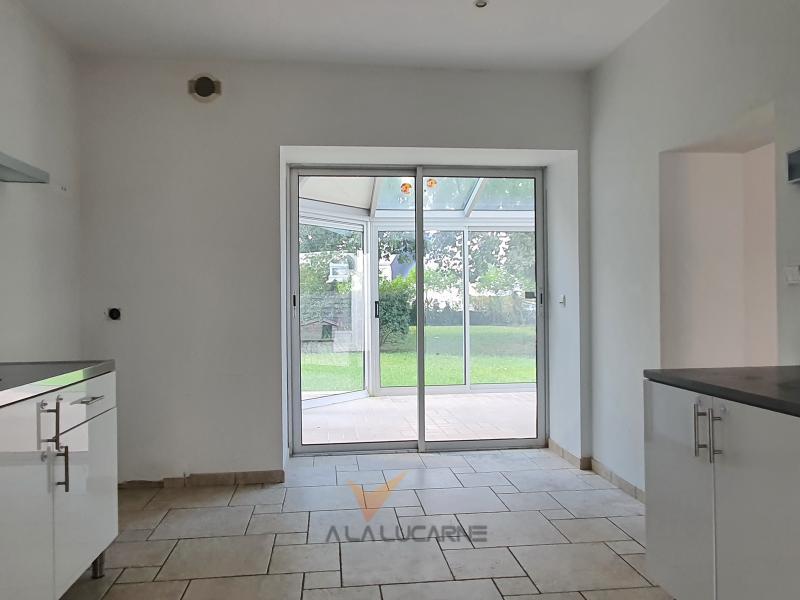 Propriété - 256 m² - 6 pièces