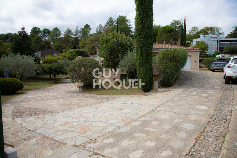 Maison - 157 m² - 7 pièces