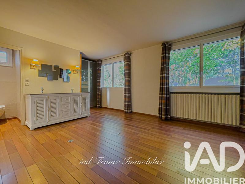 Maison - 264 m² - 8 pièces