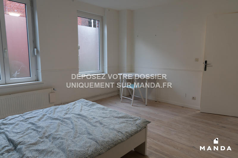 Chambre - 11 m² - 5 pièces