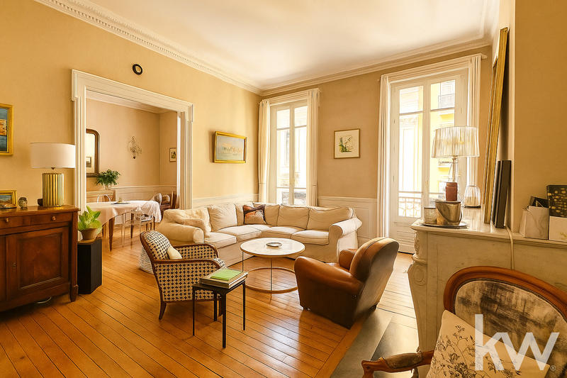 Appartement - 190 m² - 6 pièces