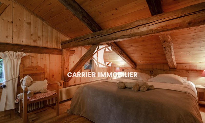 Propriété - 250 m² - 10 pièces