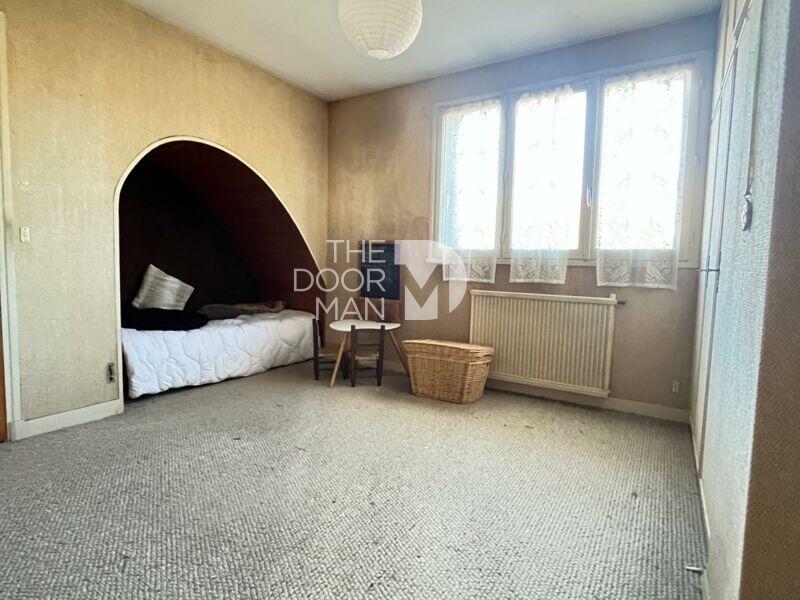 Maison - 137 m² - 5 pièces