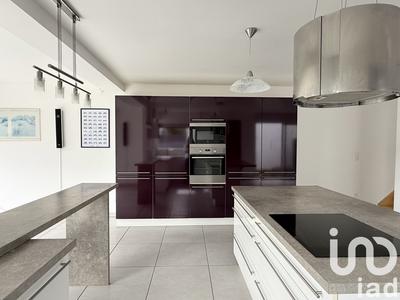 Maison - 121 m² - 5 pièces