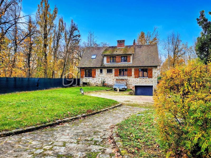 Maison - 224 m² - 14 pièces