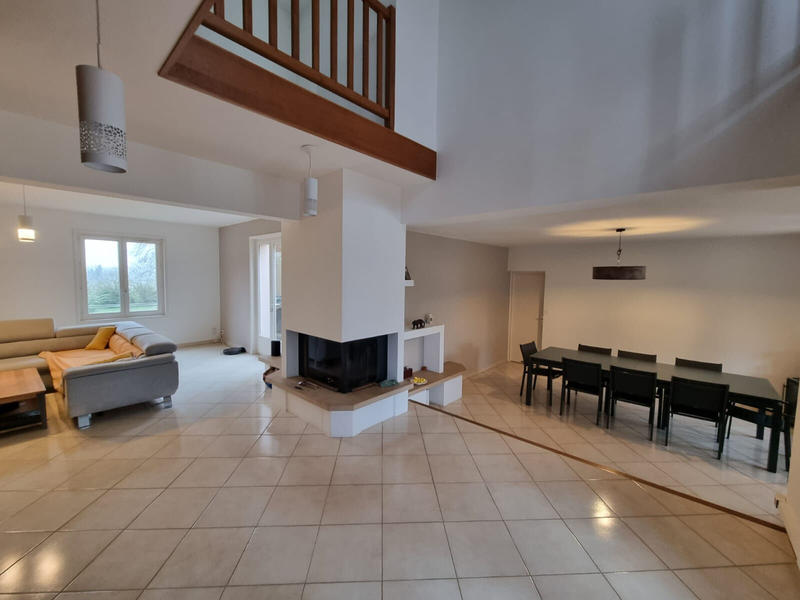 Villa - 240 m² - 8 pièces