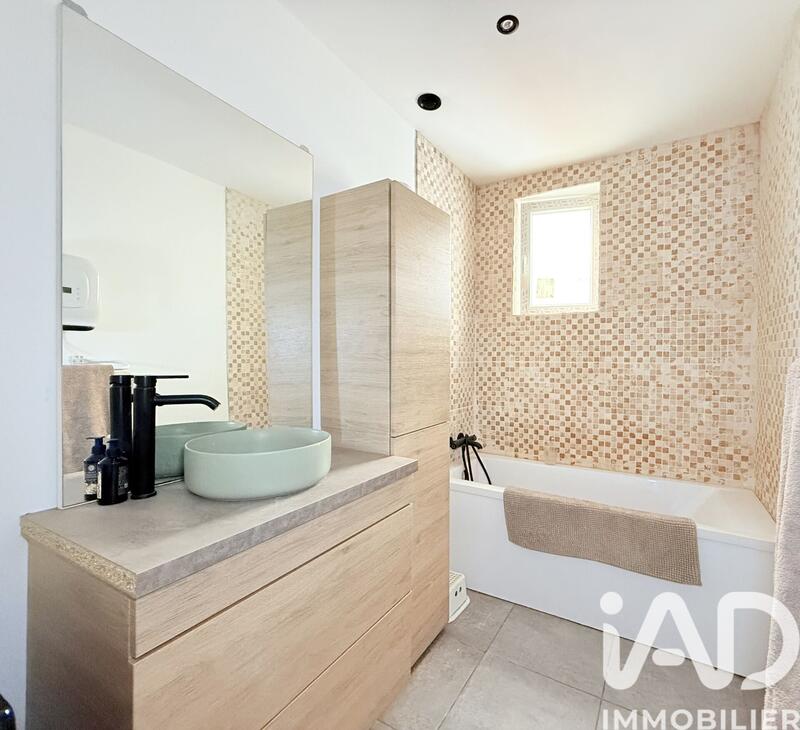 Maison - 88 m² - 4 pièces