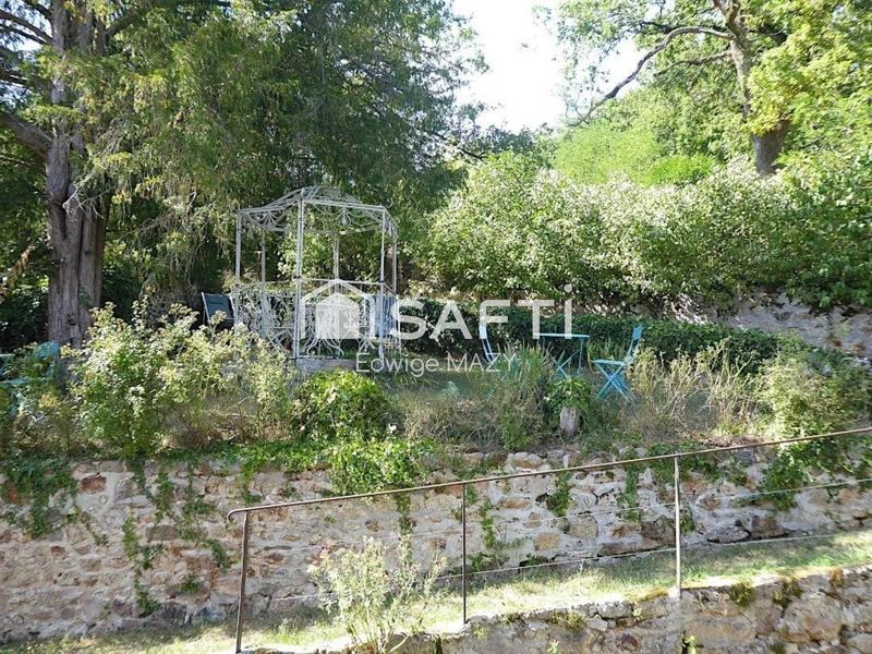 Maison - 320 m² - 14 pièces