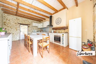 Maison de village - 270 m² - 8 pièces