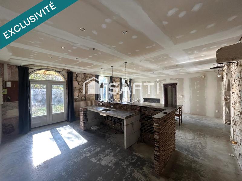 Maison - 214 m² - 6 pièces