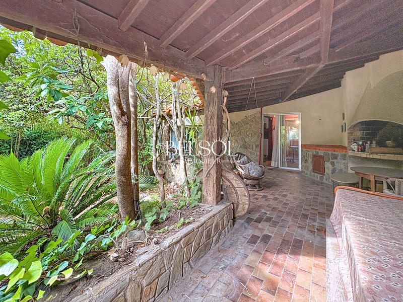 Villa - 220 m² - 7 pièces