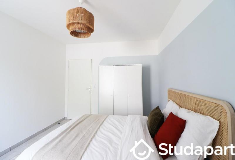 Chambre - 11 m² - 1 pièce