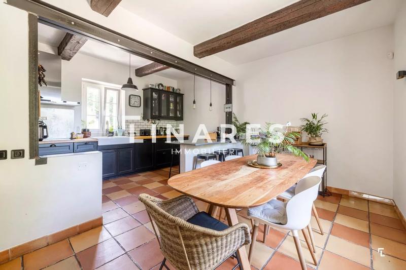 Maison - 166 m² - 5 pièces