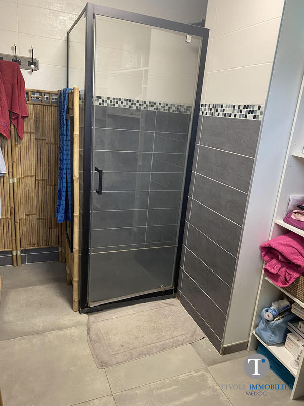 Maison traditionnelle - 131 m² - 5 pièces