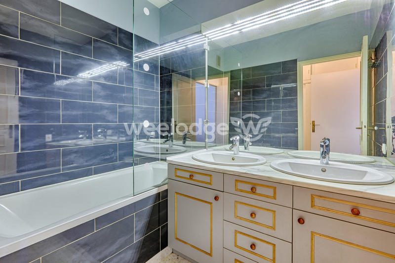 Appartement - 103 m² - 5 pièces