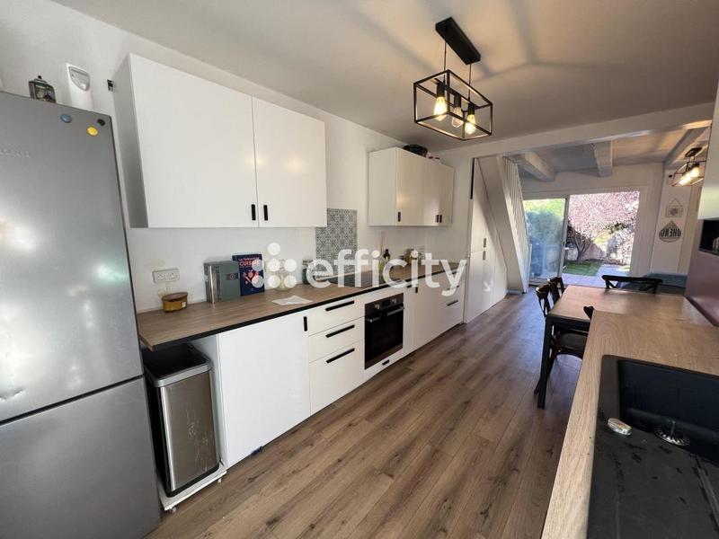 Maison - 104 m² - 5 pièces