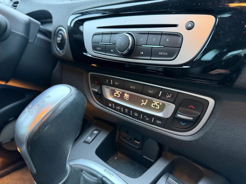 Renault Scénic 3 Ph3 1.5dCi 110 Fap eco2 Bose Edition Edc