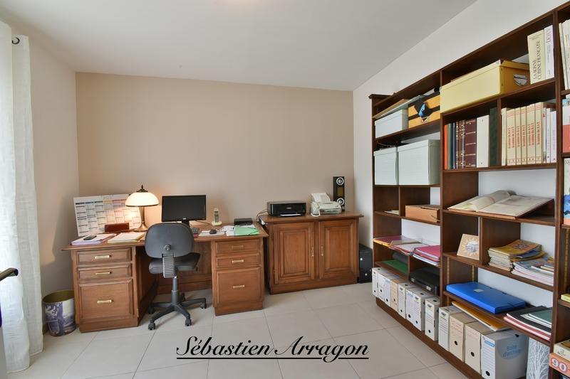 Villa - 250 m² - 6 pièces