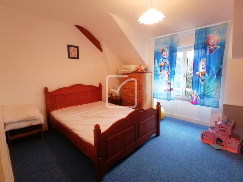 Maison - 142 m² - 7 pièces