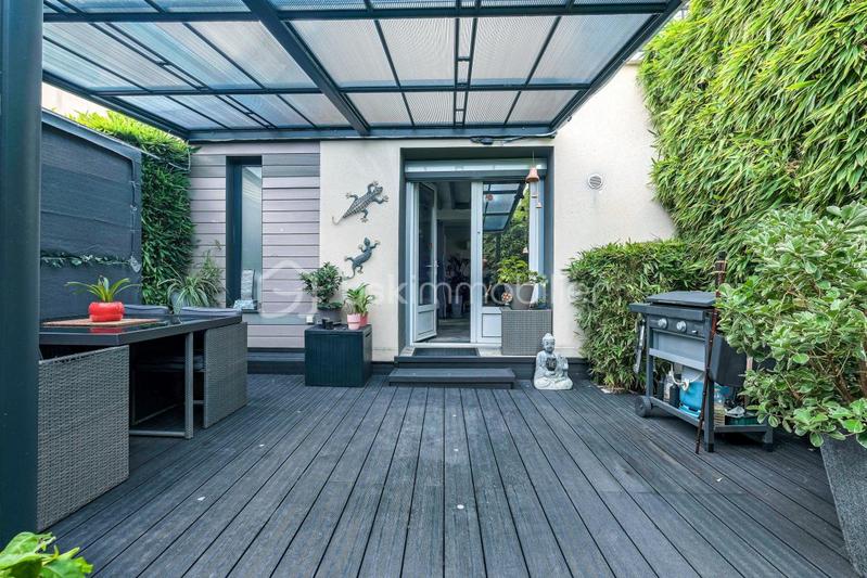 Demeure - 165 m² - 7 pièces