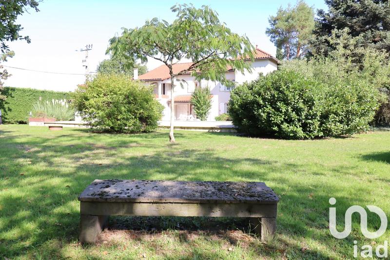 Maison - 242 m² - 6 pièces